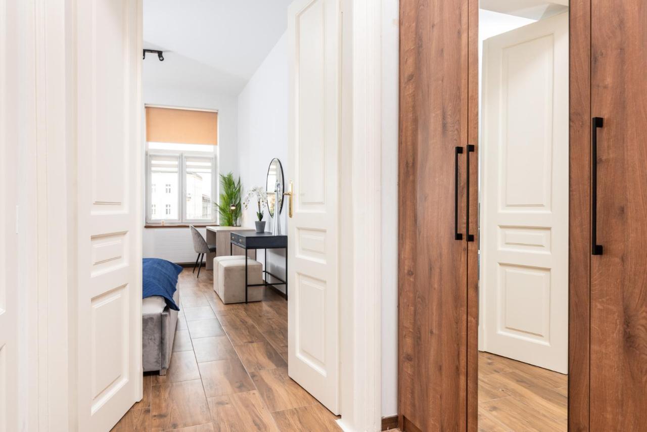 Premium Splendid Old Town Suites - By Upstairs Cracovia Esterno foto