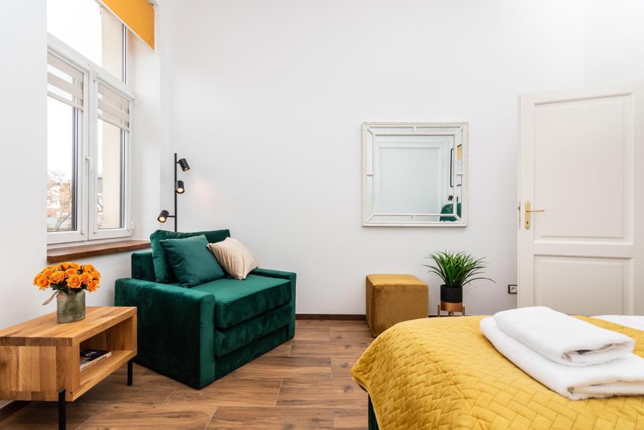 Premium Splendid Old Town Suites - By Upstairs Cracovia Esterno foto